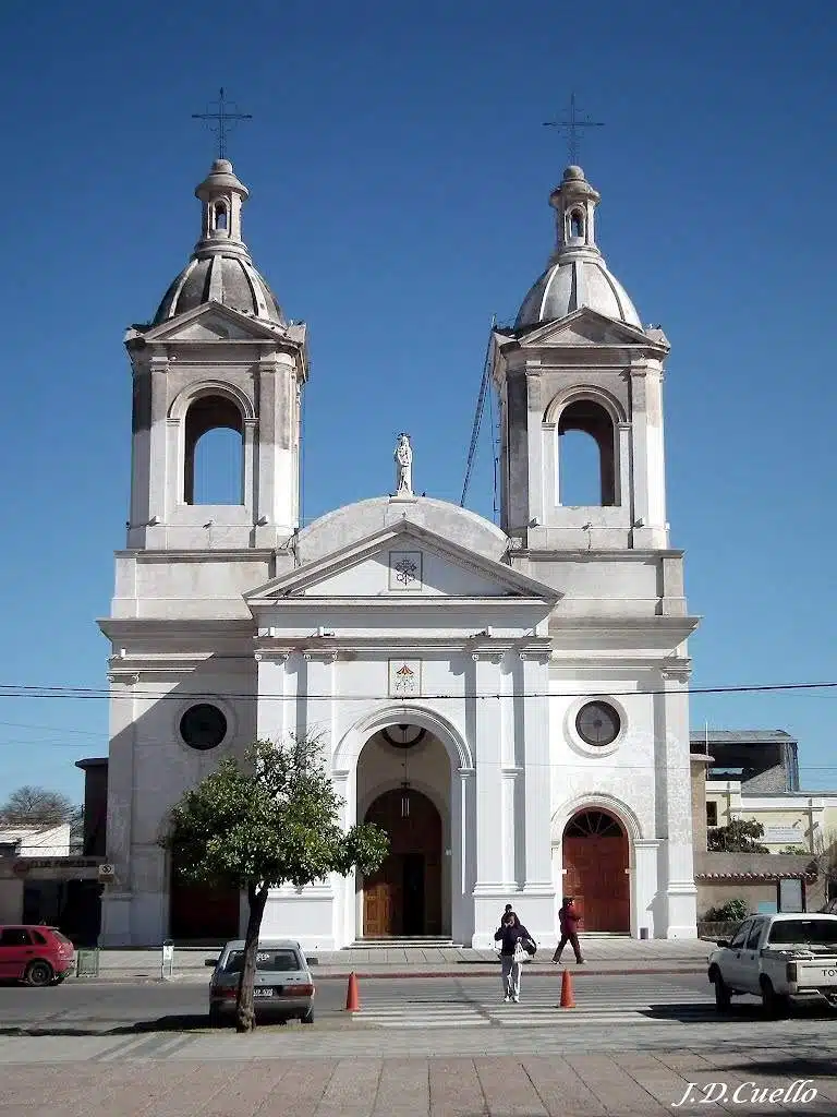 horarios de misas en Basílica Nuestra Señora de los Dolores en Villa Dolores