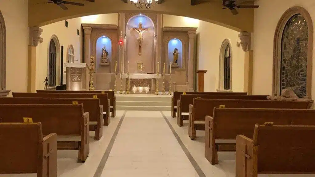 horarios de misas en Capilla La Santa Cruz en San Luís