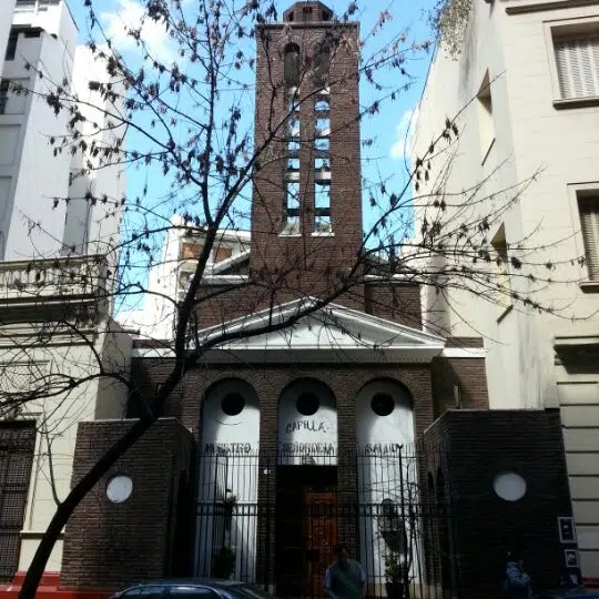 horarios de misas en Capilla Nuestro Señor de la Salud en Recoleta