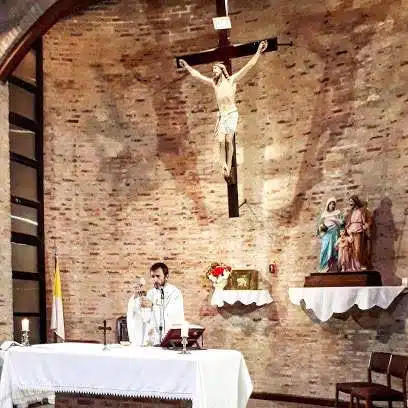 horarios de misas en Capilla Sagrada Familia en Gregorio de Laferrere