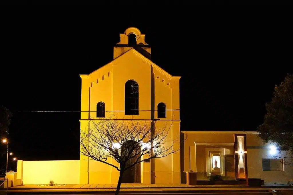horarios de misas en Capilla San Grato en Bengolea