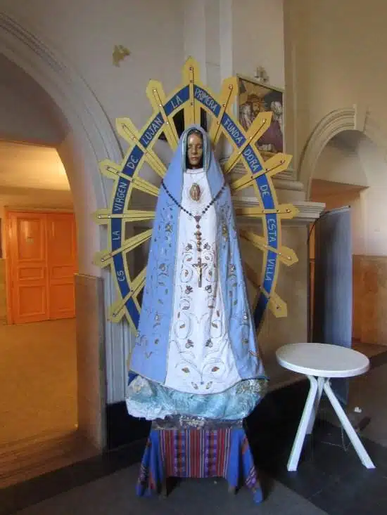 horarios de misas en Capilla Virgen Madre de los Pobres en Villa Luzuriaga