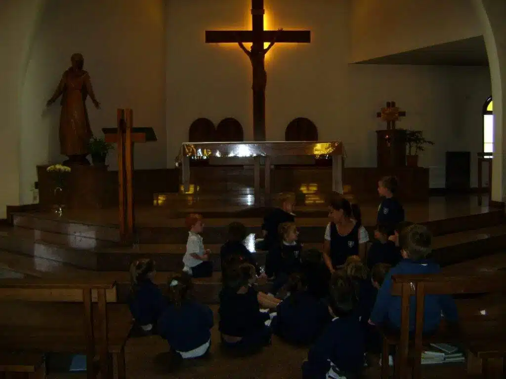 Capilla del Colegio Padre Claret 1 horarios de misas en Capilla del Colegio Padre Claret en Mendoza
