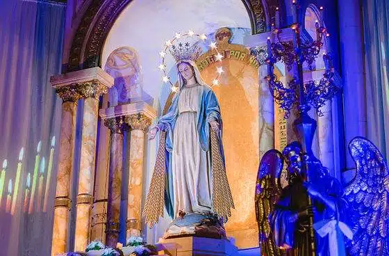 horarios de misas en Iglesia Medalla Milagrosa en Caseros