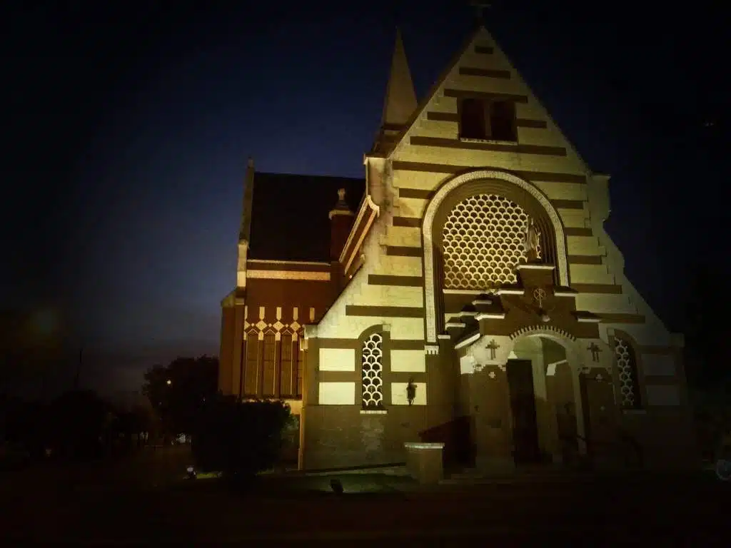 horarios de misas en Iglesia Natividad de Marí­a Santí­sima en Justiniano Posse