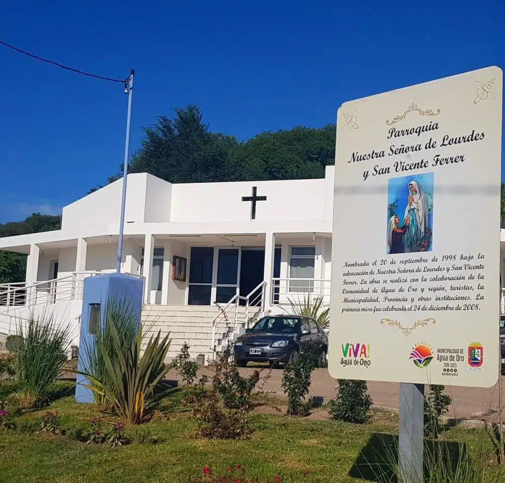 Iglesia Nuestra Señora de Lourdes y San Vicente Ferre 1 horarios de misas en Iglesia Nuestra Señora de Lourdes y San Vicente Ferre en Agua de Oro