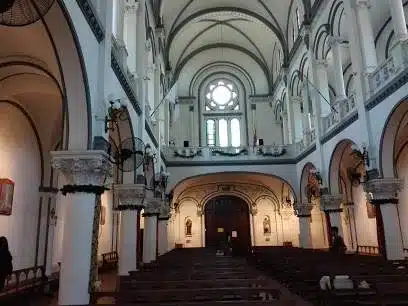 horarios de misas en Iglesia San Francisco Javier y Nuestra Señora de Caacupé en Carlos Spegazzini
