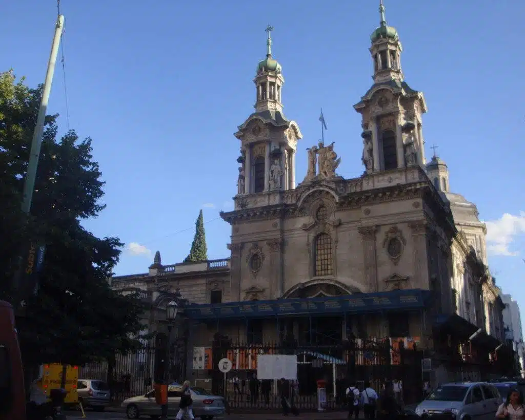 horarios de misas en Iglesia San Francisco de Asís en Moreno