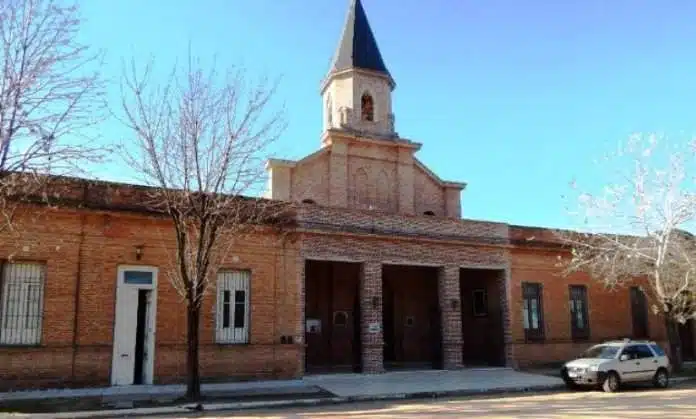 Iglesia San Miguel Arcángel 1 horarios de misas en Iglesia San Miguel Arcángel en Caseros