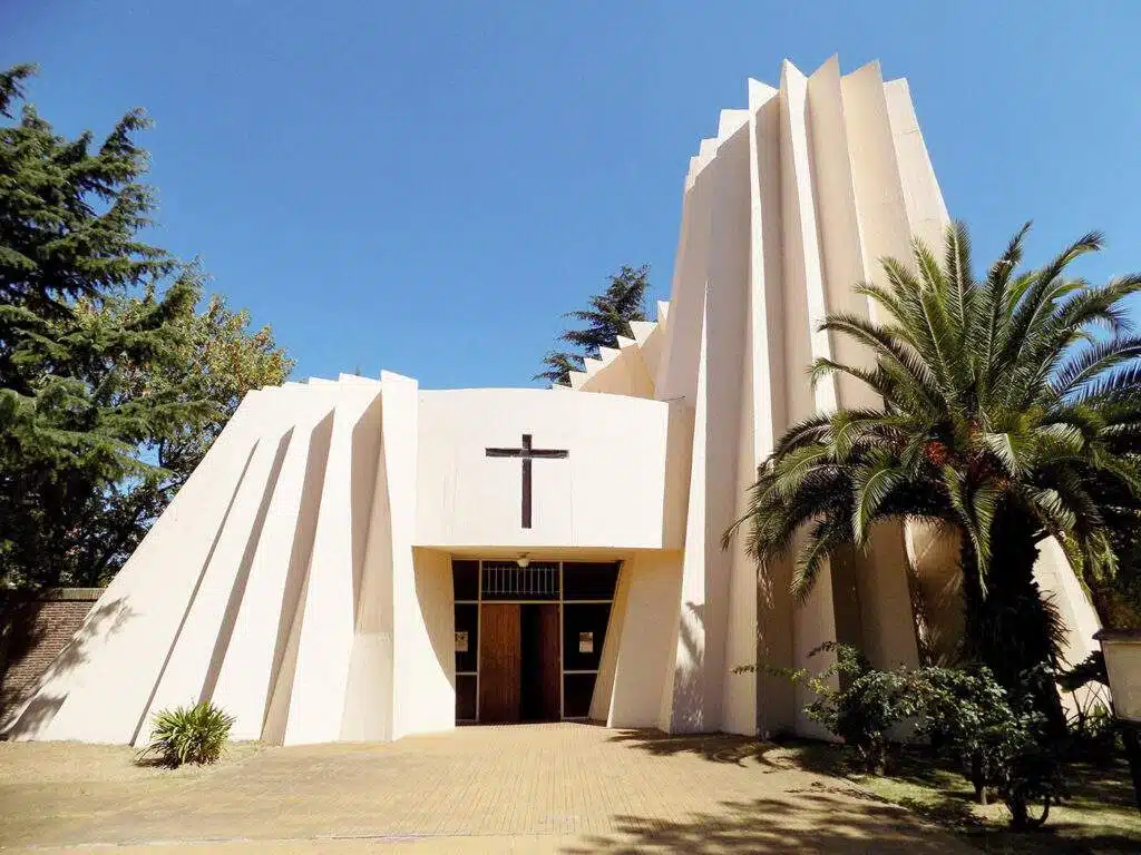 horarios de misas en Iglesia Sta Teresa (Carmelitas Descalzos) en La Plata