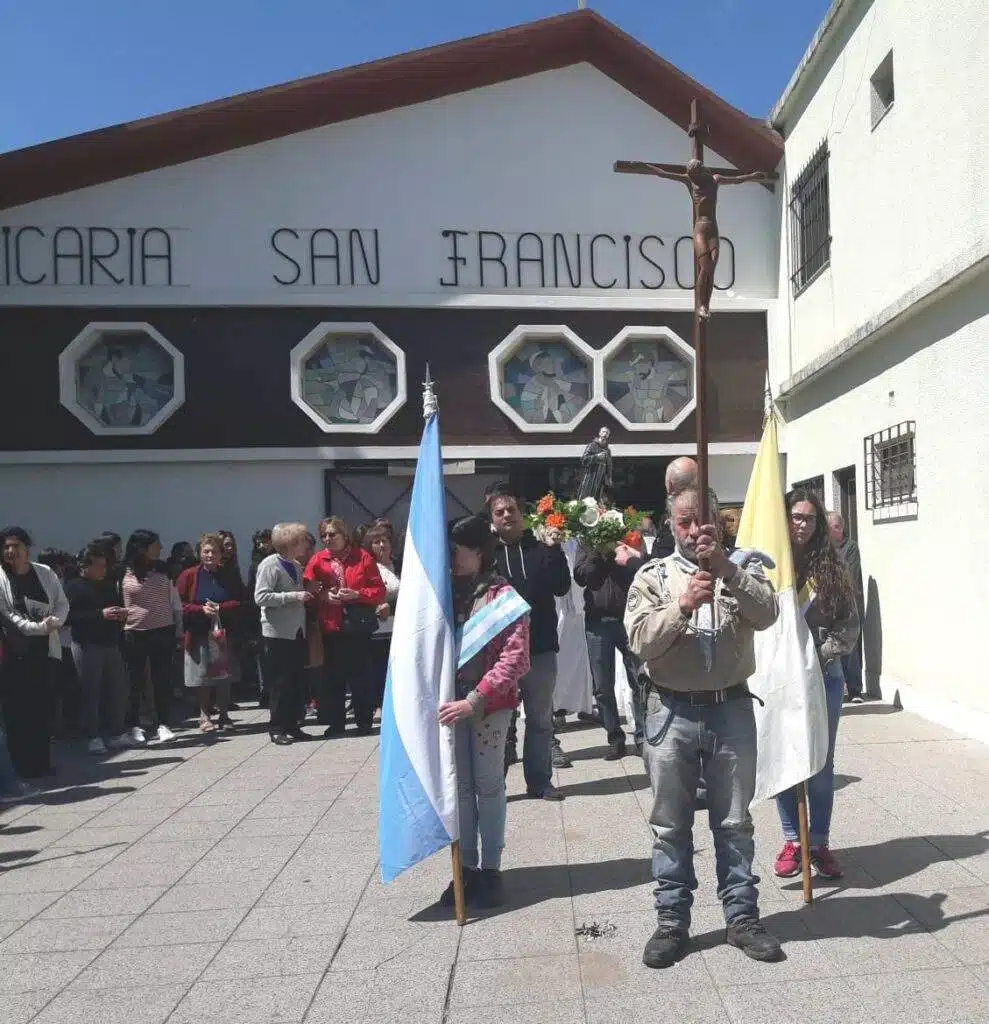 horarios de misas en Iglesia Vicaria San Francisco de Asís en José León Suárez