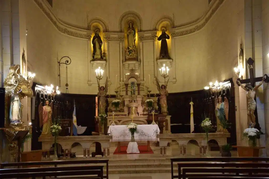 horarios de misas en Parroq Nuestra Señora de la Victoria (Santuario Rosa Mística) en La Plata