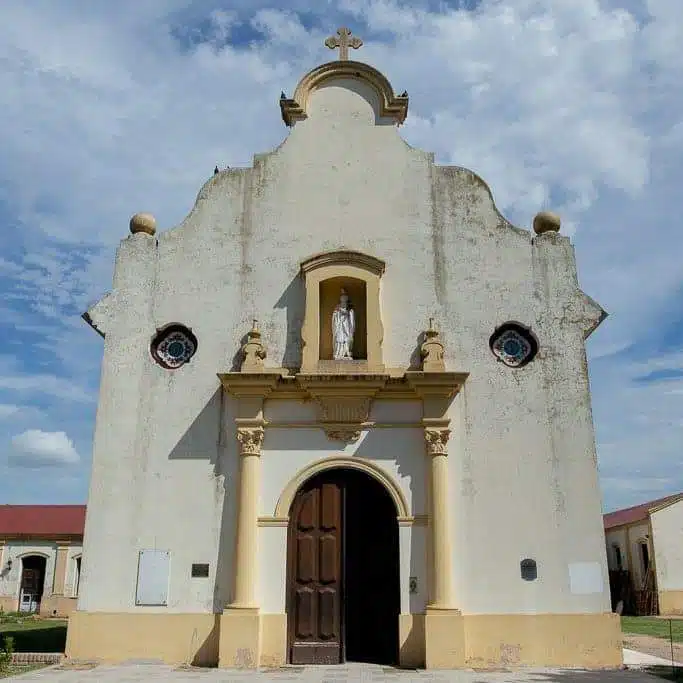 horarios de misas en Parroquia Exaltación de la Santa Cruz en Noetinger