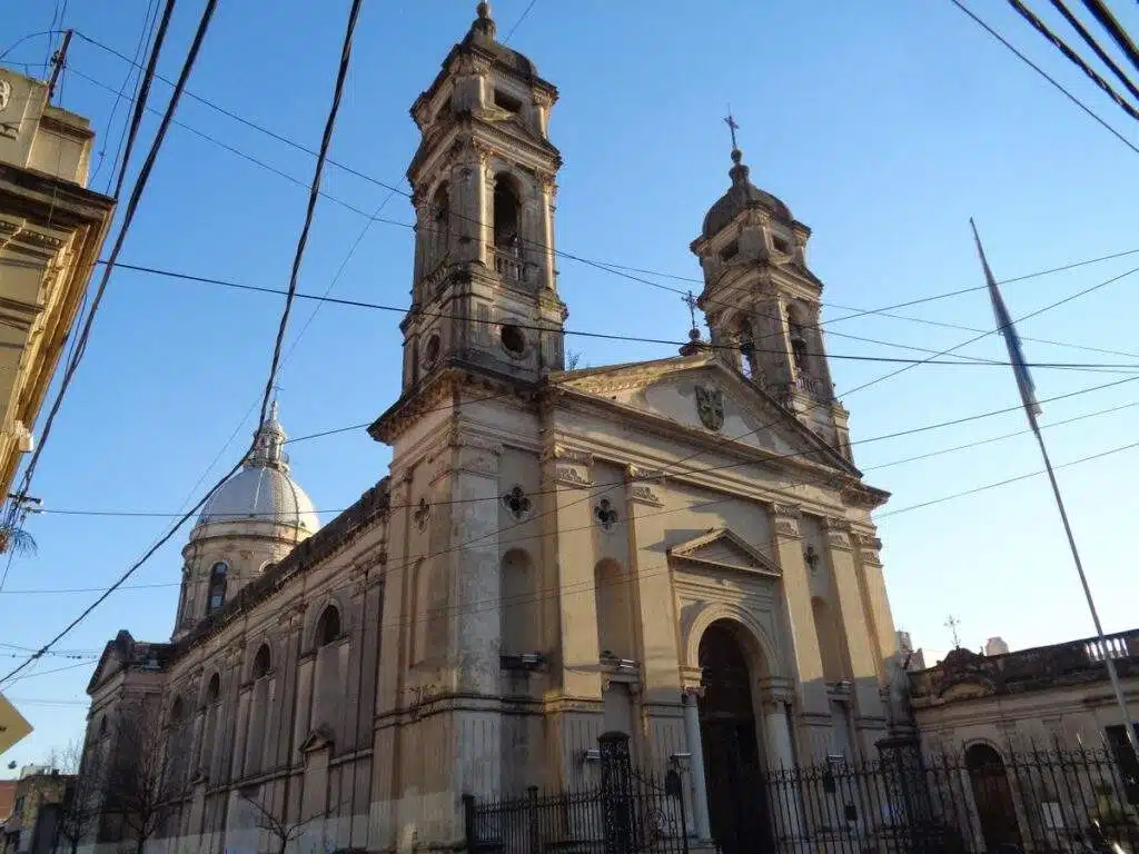 Parroquia Nuestra Señora de las Nieves 1 horarios de misas en Parroquia Nuestra Señora de las Nieves en Rosario