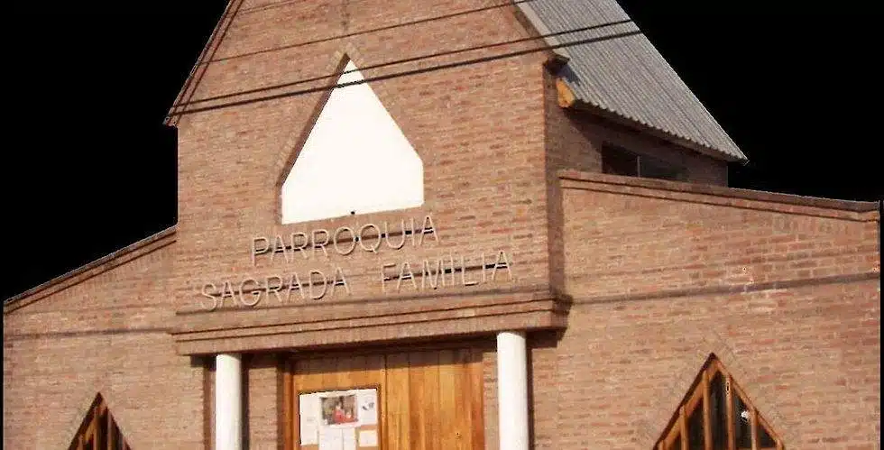 Parroquia Sagrada Familia 1 horarios de misas en Parroquia Sagrada Familia en Luján