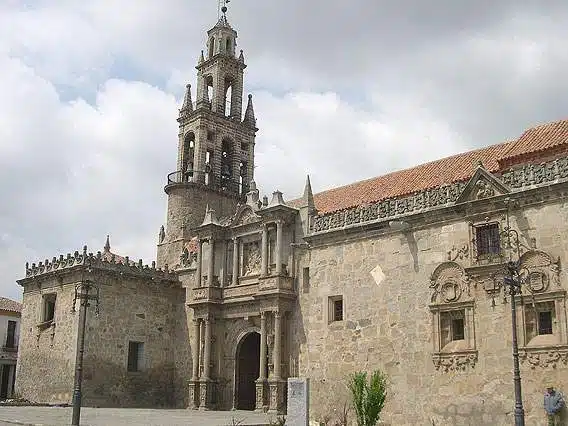 horarios de misas en Parroquia San Juan Bautista en Córdoba
