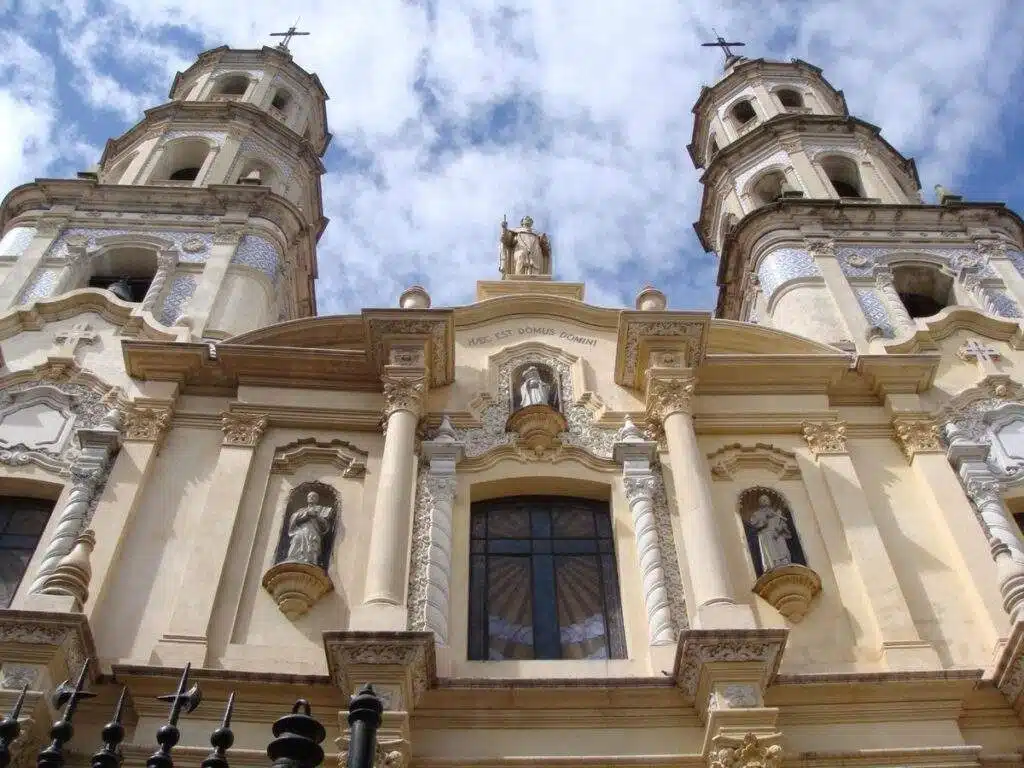horarios de misas en Parroquia San Pedro González Telmo en San Telmo