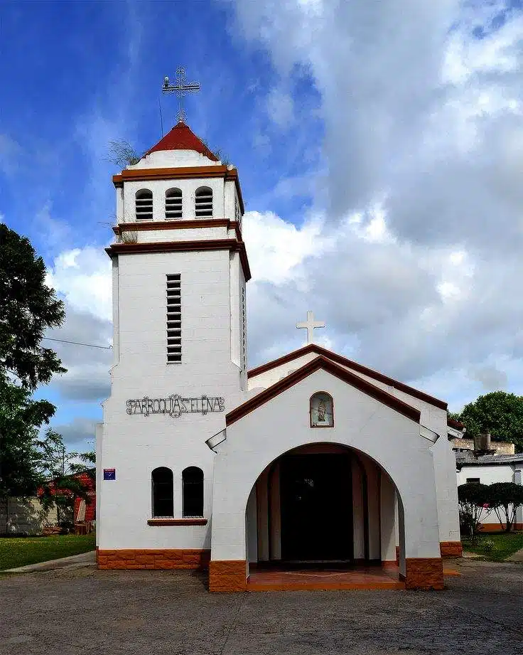 horarios de misas en Parroquia Santa Elena en Luján