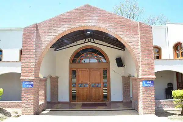 horarios de misas en Parroquia de la Resurrección del Señor y Nuestra Señora de Aparecida en Vaqueros